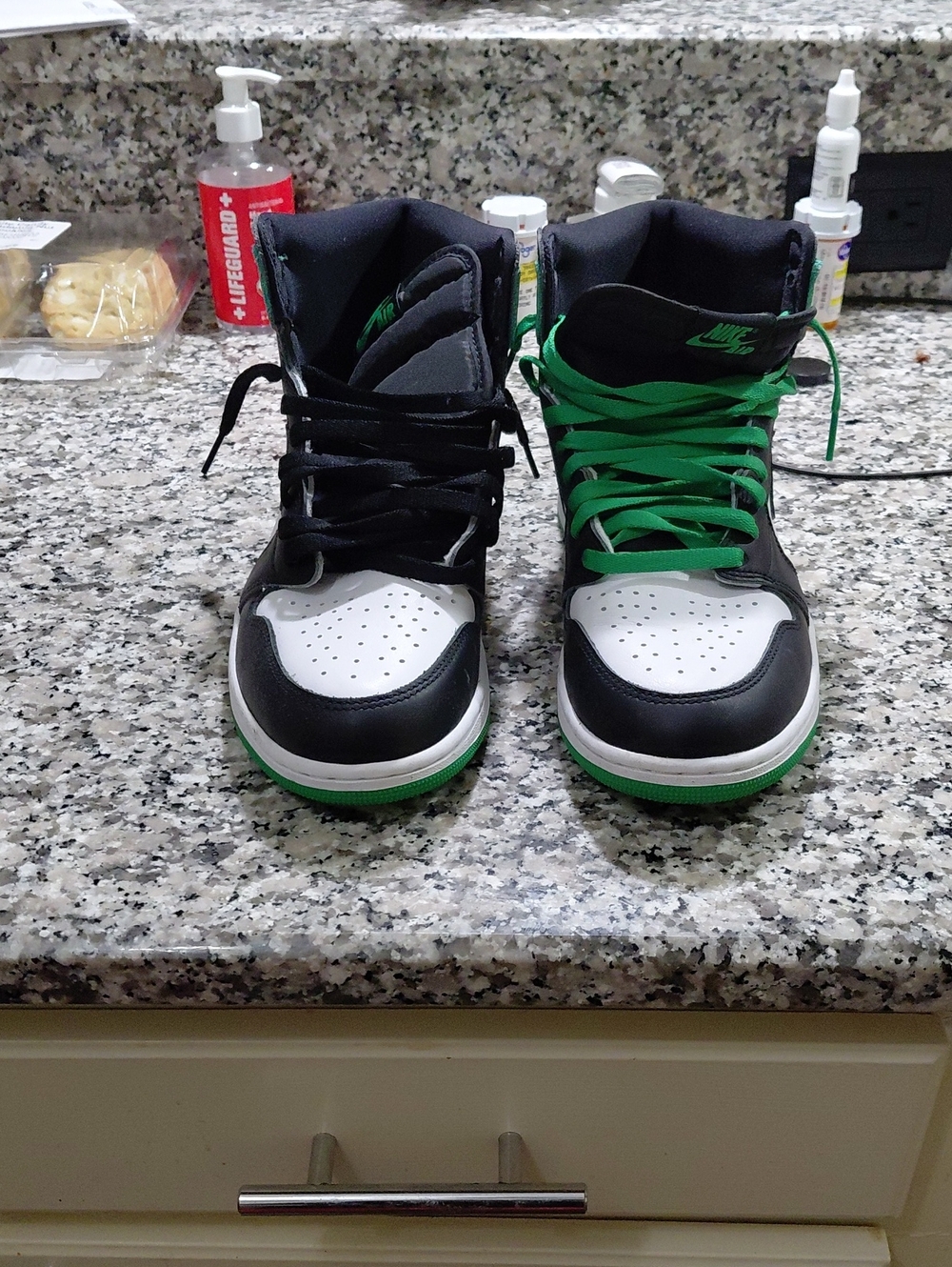Nike High-Top Sneakers in Black, White & Green Air 10.5 No Box